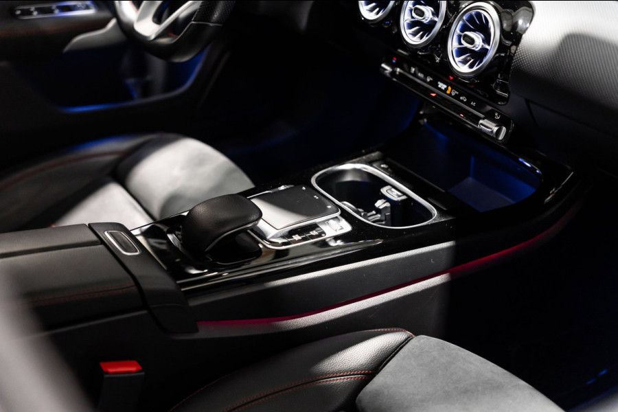 Mercedes-Benz A-Klasse 220 Limo PANO LED SFEERVERLICHTING