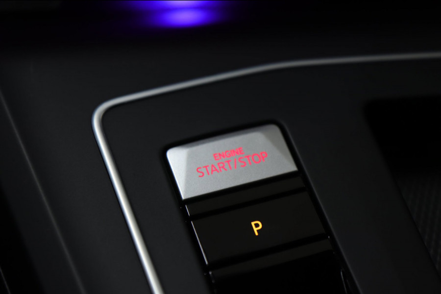 Volkswagen Golf 1.4 eHybrid GTE /PANO/IQLIGHT/CAM/CARPLAY/ACC/LANE ASSIST/STOELVERWARMING/STERRENHEMEL/VOL