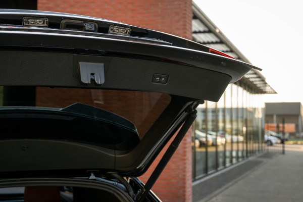 Audi Q8 55 TFSI e quattro S-Line Nightvision Softclose SQ8