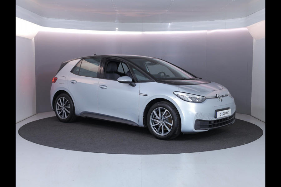 Volkswagen ID.3 Pure 45 kWh 150pk| SoH 94% | trekhaak afn.kogel| Navi| stuur en voorstoelen verwarmd| Interieur voorverwarming|