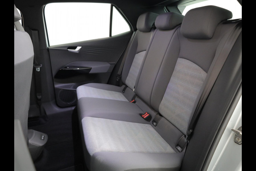 Volkswagen ID.3 Pure 45 kWh 150pk| SoH 94% | trekhaak afn.kogel| Navi| stuur en voorstoelen verwarmd| Interieur voorverwarming|