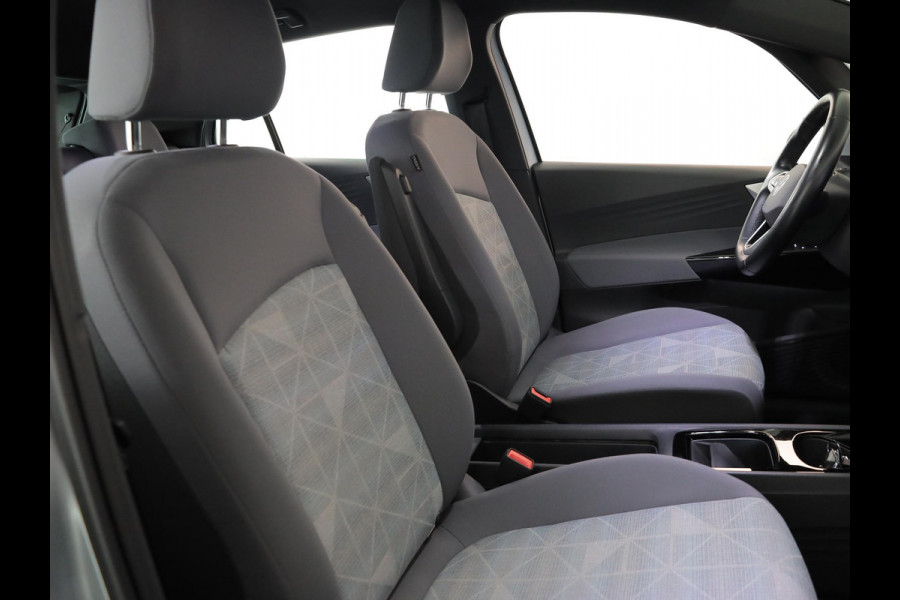 Volkswagen ID.3 Pure 45 kWh 150pk| SoH 94% | trekhaak afn.kogel| Navi| stuur en voorstoelen verwarmd| Interieur voorverwarming|