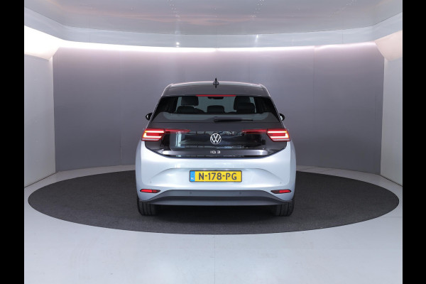 Volkswagen ID.3 Pure 45 kWh 150pk| SoH 94% | trekhaak afn.kogel| Navi| stuur en voorstoelen verwarmd| Interieur voorverwarming|