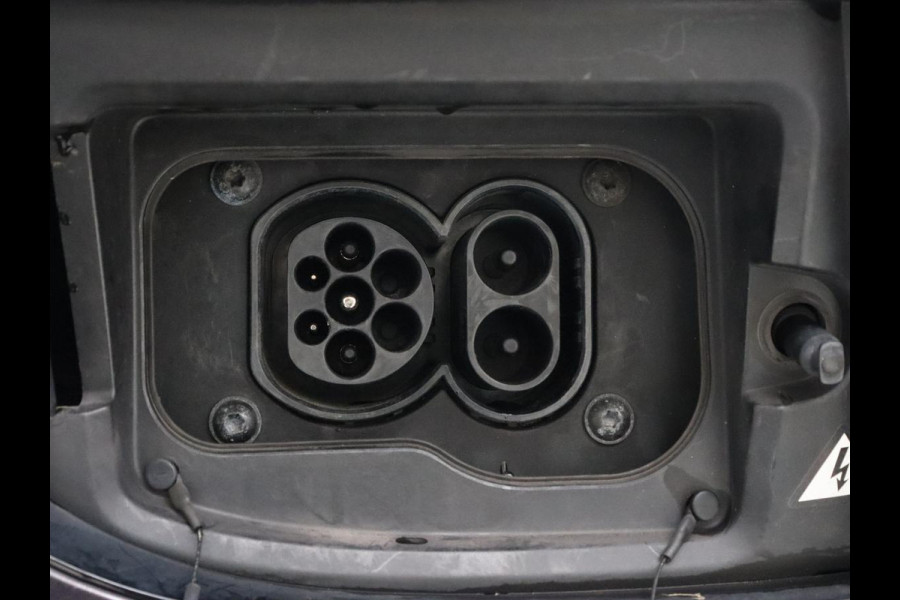 Aiways U5 63 kWh Premium | Panoramadak | Leder | Stoelverwarming | Adaptive cruise | Carplay | 360 camera | Full LED | Keyless