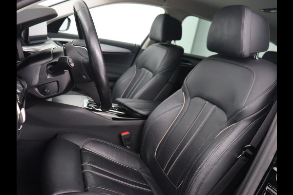 BMW 5 Serie 520i Business Edition Plus | Nappaleder | Stoelverwarming | Carplay | Laserlicht | Navigatie | Live Cockpit | Parkeerhulp | Climate control | Comfortstoelen | Cruise control | Bluetooth