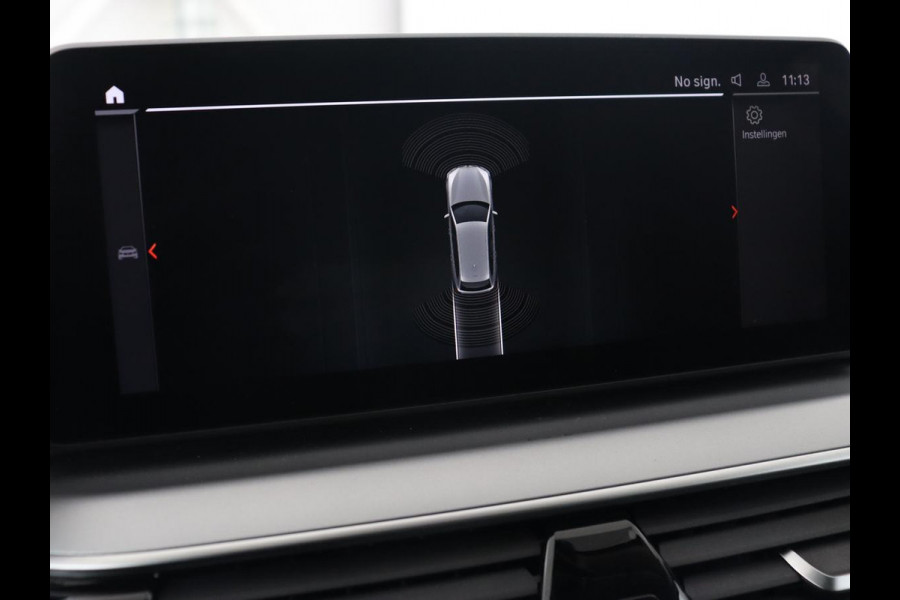 BMW 5 Serie 520i Business Edition Plus | Nappaleder | Stoelverwarming | Carplay | Laserlicht | Navigatie | Live Cockpit | Parkeerhulp | Climate control | Comfortstoelen | Cruise control | Bluetooth
