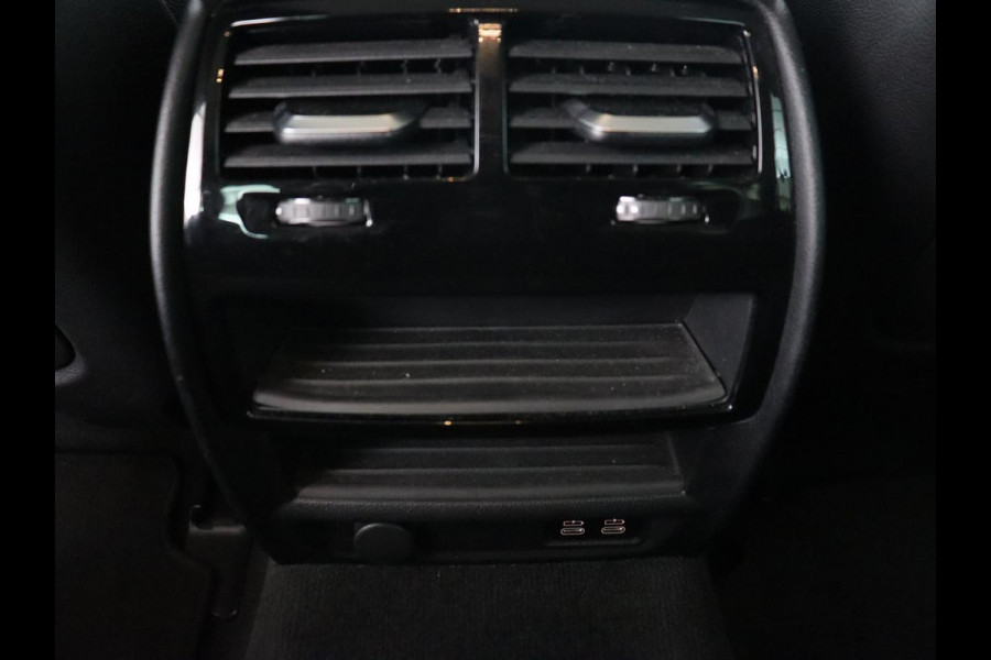 BMW 5 Serie 520i Business Edition Plus | Nappaleder | Stoelverwarming | Carplay | Laserlicht | Navigatie | Live Cockpit | Parkeerhulp | Climate control | Comfortstoelen | Cruise control | Bluetooth