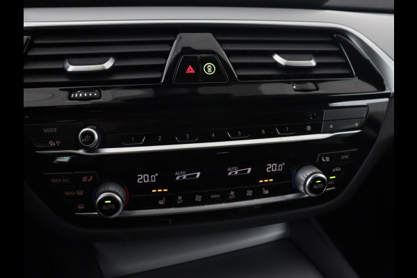 BMW 5 Serie 520i Business Edition Plus | Nappaleder | Stoelverwarming | Carplay | Laserlicht | Navigatie | Live Cockpit | Parkeerhulp | Climate control | Comfortstoelen | Cruise control | Bluetooth