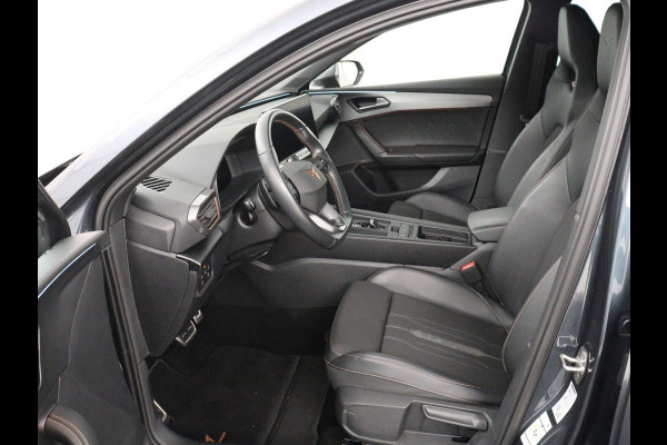 CUPRA Leon 1.4 eHybrid | Stoelverwarming | Adaptive cruise | Navigatie | Carplay | Sportstoelen | Stuurverwarming | Parkeerhulp | Full LED | Keyless | Half leder | PHEV | Plug In