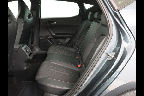 CUPRA Leon 1.4 eHybrid | Stoelverwarming | Adaptive cruise | Navigatie | Carplay | Sportstoelen | Stuurverwarming | Parkeerhulp | Full LED | Keyless | Half leder | PHEV | Plug In