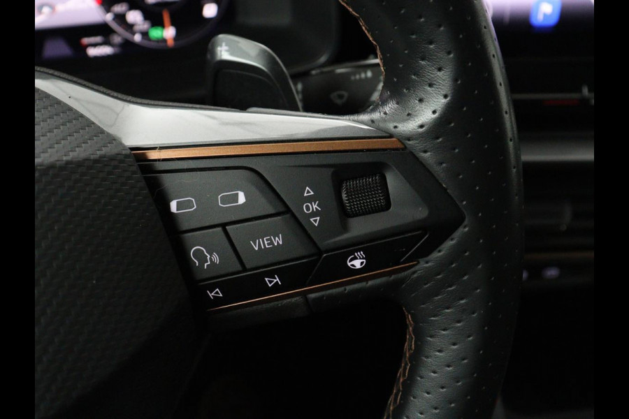 CUPRA Leon 1.4 eHybrid | Stoelverwarming | Adaptive cruise | Navigatie | Carplay | Sportstoelen | Stuurverwarming | Parkeerhulp | Full LED | Keyless | Half leder | PHEV | Plug In