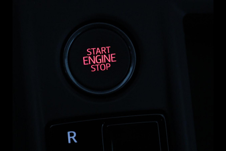 CUPRA Leon 1.4 eHybrid | Stoelverwarming | Adaptive cruise | Navigatie | Carplay | Sportstoelen | Stuurverwarming | Parkeerhulp | Full LED | Keyless | Half leder | PHEV | Plug In