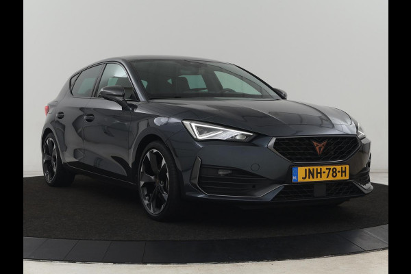 CUPRA Leon 1.4 eHybrid | Stoelverwarming | Adaptive cruise | Navigatie | Carplay | Sportstoelen | Stuurverwarming | Parkeerhulp | Full LED | Keyless | Half leder | PHEV | Plug In