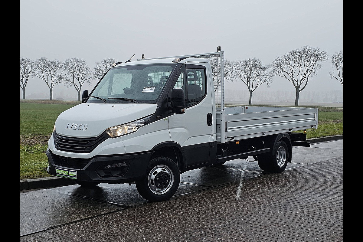 Iveco Daily 35C16V 2.3 352 open laadbak, 4m., 3.0L, airco, dubbel lucht, trekhaak, 23 dkm.