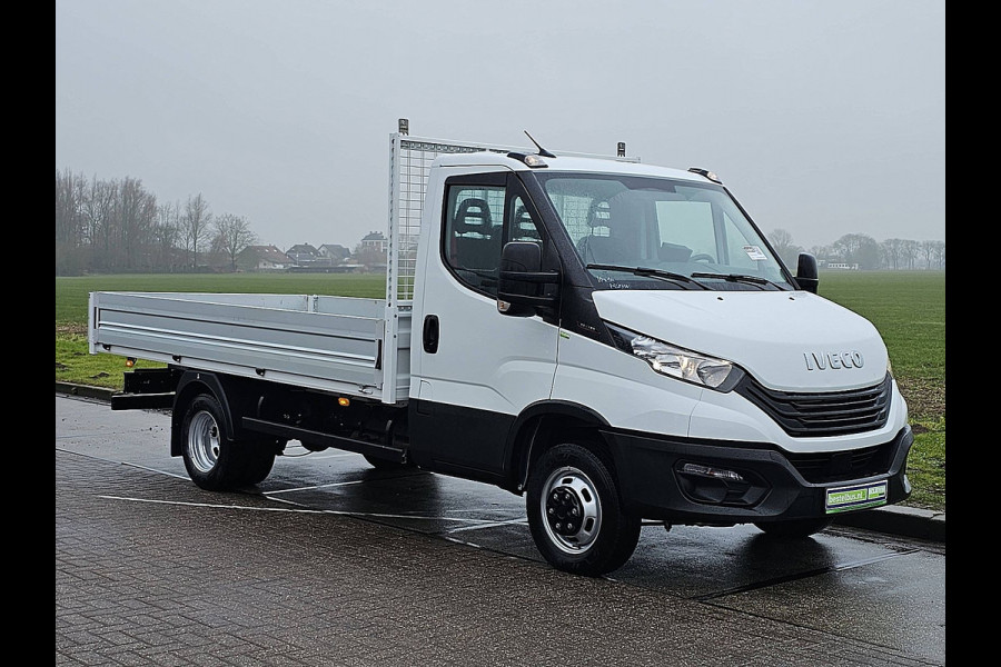 Iveco Daily 35C16V 2.3 352 open laadbak, 4m., 3.0L, airco, dubbel lucht, trekhaak, 23 dkm.