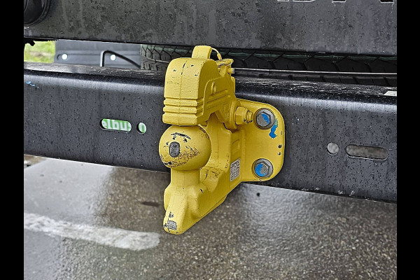 Iveco Daily 35C16V 2.3 352 open laadbak, 4m., 3.0L, airco, dubbel lucht, trekhaak, 23 dkm.