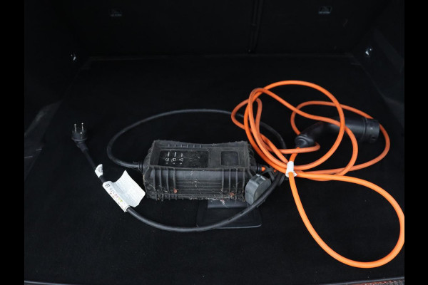 DS 7 Crossback E-Tense Performance Line 225 | SOH 90% | Stoelverwarming | Adaptive cruise | Alcantara | Keyless | Full LED | Carplay | Navigatie | Memory | Digital Cockpit | Dodehoek detectie | DAB | Getint glas | PHEV | Plug In