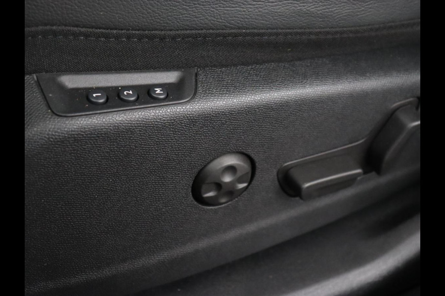 DS 7 Crossback E-Tense Performance Line 225 | SOH 90% | Stoelverwarming | Adaptive cruise | Alcantara | Keyless | Full LED | Carplay | Navigatie | Memory | Digital Cockpit | Dodehoek detectie | DAB | Getint glas | PHEV | Plug In