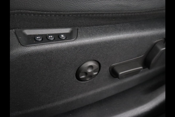 DS 7 Crossback E-Tense Performance Line 225 | SOH 90% | Stoelverwarming | Adaptive cruise | Alcantara | Keyless | Full LED | Carplay | Navigatie | Memory | Digital Cockpit | Dodehoek detectie | DAB | Getint glas | PHEV | Plug In