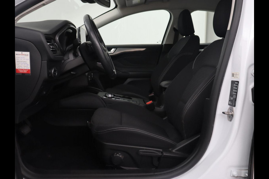 Ford Focus 1.0 EcoBoost Titanium | Automaat | Carplay | Navigatie | Keyless | Climate control | Parkeerhulp | Cruise control | Bluetooth