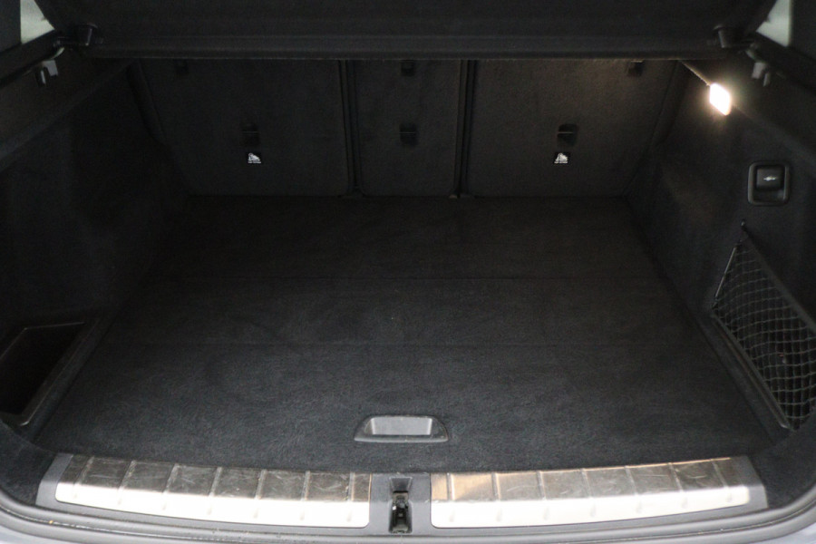 BMW X1 sDrive18i High Executive M Sport Leer, ACC, Camera, Trekhaak, Navigatie, PDC, 18"