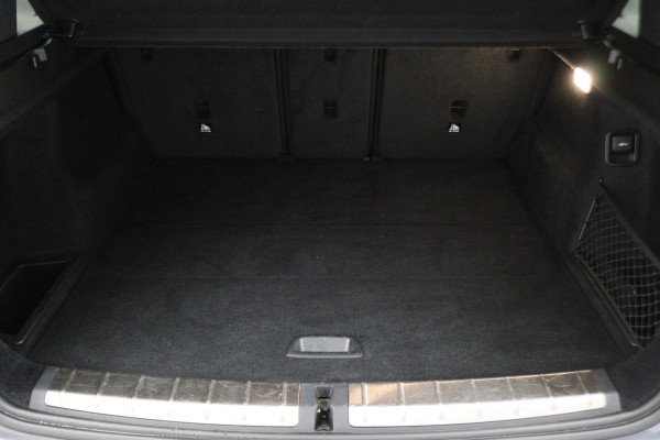 BMW X1 sDrive18i High Executive M Sport Leer, ACC, Camera, Trekhaak, Navigatie, PDC, 18"