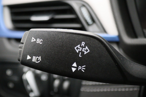 BMW X1 sDrive18i High Executive M Sport Leer, ACC, Camera, Trekhaak, Navigatie, PDC, 18"