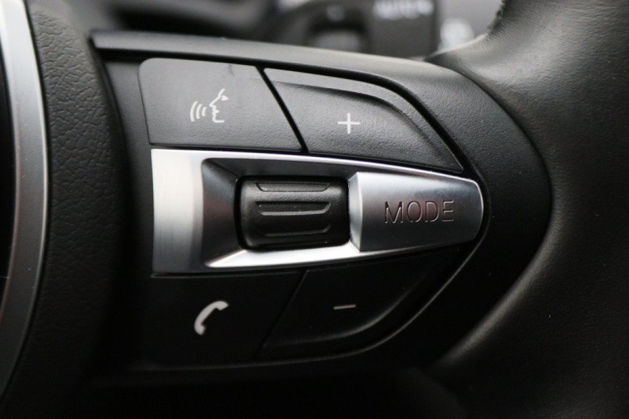 BMW X1 sDrive18i High Executive M Sport Leer, ACC, Camera, Trekhaak, Navigatie, PDC, 18"