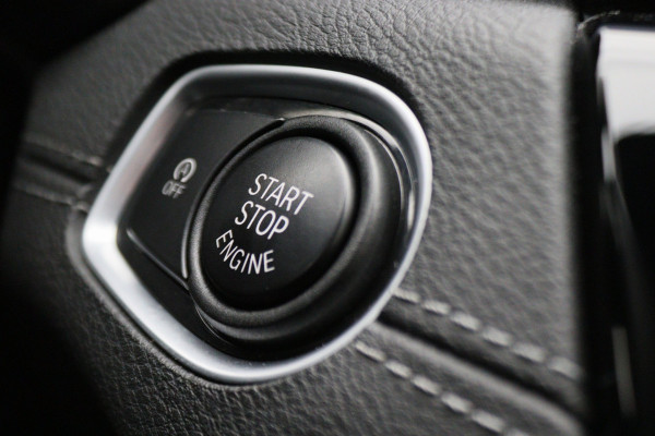 BMW X1 sDrive18i High Executive M Sport Leer, ACC, Camera, Trekhaak, Navigatie, PDC, 18"