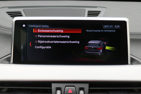 BMW X1 sDrive18i High Executive M Sport Leer, ACC, Camera, Trekhaak, Navigatie, PDC, 18"