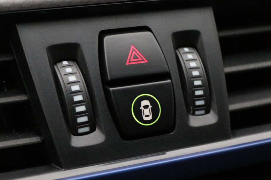 BMW X1 sDrive18i High Executive M Sport Leer, ACC, Camera, Trekhaak, Navigatie, PDC, 18"