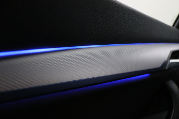 BMW X1 sDrive18i High Executive M Sport Leer, ACC, Camera, Trekhaak, Navigatie, PDC, 18"