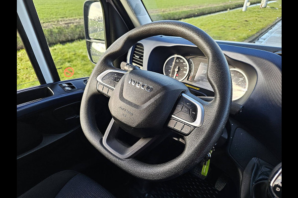 Iveco Daily 35S14V 2.3 352 gesloten laadbak, laadklep, zijdeur, spoiler, automaat, airco