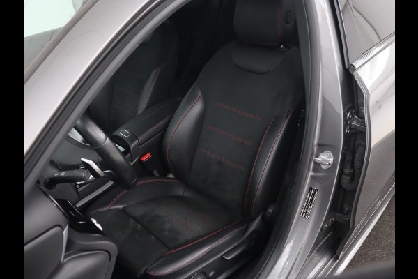 Mercedes-Benz A-Klasse 250e AMG Limited | SOH 94,7% | Carplay | Stoelverwarming | Leder/Alcantara | Widescreen | Sfeerverlichting | Navigatie | Camera | Full LED | Park Assist | PHEV | Plug In