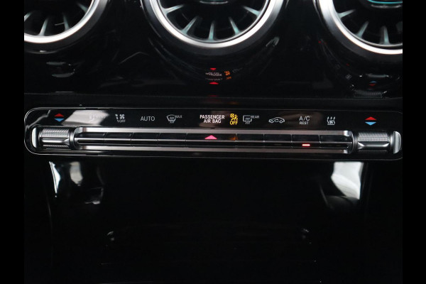 Mercedes-Benz A-Klasse 250e AMG Limited | SOH 94,7% | Carplay | Stoelverwarming | Leder/Alcantara | Widescreen | Sfeerverlichting | Navigatie | Camera | Full LED | Park Assist | PHEV | Plug In
