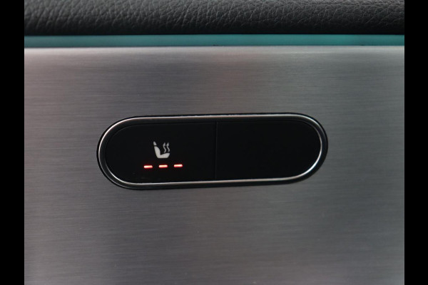 Mercedes-Benz A-Klasse 250e AMG Limited | SOH 94,7% | Carplay | Stoelverwarming | Leder/Alcantara | Widescreen | Sfeerverlichting | Navigatie | Camera | Full LED | Park Assist | PHEV | Plug In