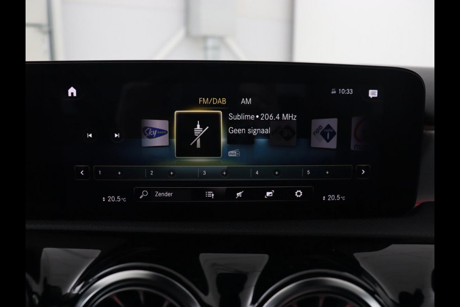 Mercedes-Benz A-Klasse 250e AMG Limited | SOH 94,7% | Carplay | Stoelverwarming | Leder/Alcantara | Widescreen | Sfeerverlichting | Navigatie | Camera | Full LED | Park Assist | PHEV | Plug In