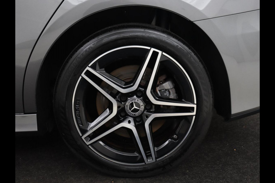 Mercedes-Benz A-Klasse 250e AMG Limited | SOH 94,7% | Carplay | Stoelverwarming | Leder/Alcantara | Widescreen | Sfeerverlichting | Navigatie | Camera | Full LED | Park Assist | PHEV | Plug In