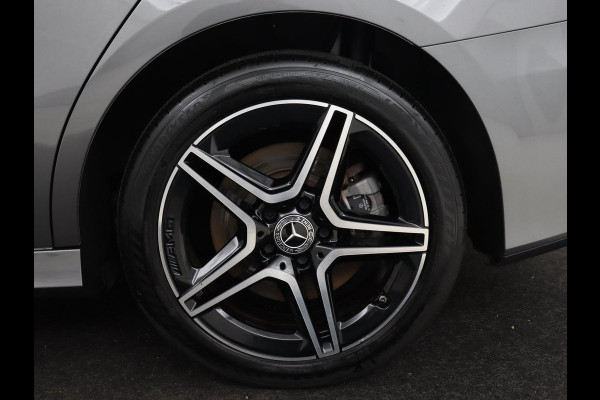 Mercedes-Benz A-Klasse 250e AMG Limited | SOH 94,7% | Carplay | Stoelverwarming | Leder/Alcantara | Widescreen | Sfeerverlichting | Navigatie | Camera | Full LED | Park Assist | PHEV | Plug In