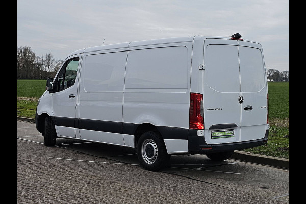 Mercedes-Benz Sprinter 317 1.9 CDI L2H1 Navi Automaat Mbux Camera Adaptieve Cruise Airco PDC Euro6 170 PK!