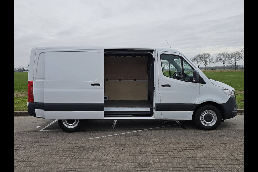 Mercedes-Benz Sprinter 317 1.9 CDI L2H1 Navi Automaat Mbux Camera Adaptieve Cruise Airco PDC Euro6 170 PK!