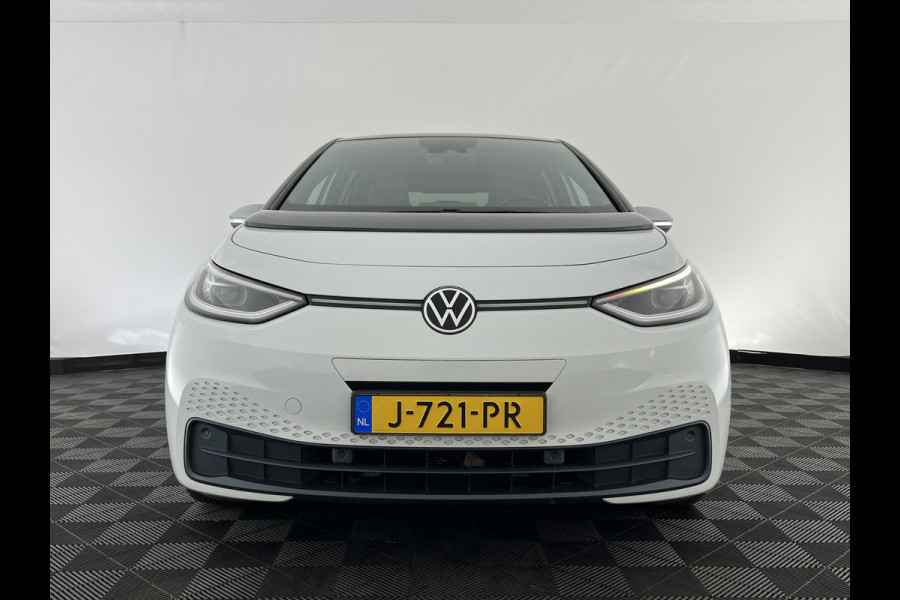 Volkswagen ID.3 First Max 58 kWh [ 3-Fase-11kW ] {SOH-89%} (INCL-BTW) *HEATPUMP | PANO | HEAD-UP | ADAPTIVE-CRUISE | IQ-LIGHTS | BLINDSPOT | CAMERA | KEYLESS | MICROFIBRE | AMBIENTLIGHT | NAVI-FULLMAP | DAB+ | ECC | HEATED-SPORTSEATS | DIGI-COCKPIT |
