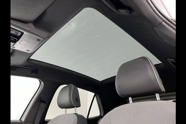 Volkswagen ID.3 First Max 58 kWh [ 3-Fase-11kW ] {SOH-89%} (INCL-BTW) *HEATPUMP | PANO | HEAD-UP | ADAPTIVE-CRUISE | IQ-LIGHTS | BLINDSPOT | CAMERA | KEYLESS | MICROFIBRE | AMBIENTLIGHT | NAVI-FULLMAP | DAB+ | ECC | HEATED-SPORTSEATS | DIGI-COCKPIT |