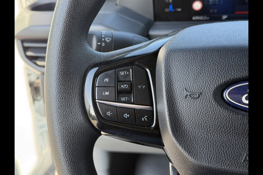 Ford Transit Custom 2.0 TDCI 136 PK TREND / L2H1 / 19" LMV / LED / 43.940 KM !! / 2.740 KG AHG / CAMERA / CRUISE / 3 ZITS / AIRCO / CARPLAY