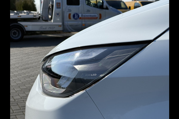 Ford Transit Custom 2.0 TDCI 136 PK TREND / L2H1 / 19" LMV / LED / 43.940 KM !! / 2.740 KG AHG / CAMERA / CRUISE / 3 ZITS / AIRCO / CARPLAY