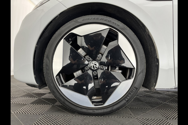 Volkswagen ID.3 First Max 58 kWh [ 3-Fase-11kW ] {SOH-89%} (INCL-BTW) *HEATPUMP | PANO | HEAD-UP | ADAPTIVE-CRUISE | IQ-LIGHTS | BLINDSPOT | CAMERA | KEYLESS | MICROFIBRE | AMBIENTLIGHT | NAVI-FULLMAP | DAB+ | ECC | HEATED-SPORTSEATS | DIGI-COCKPIT |