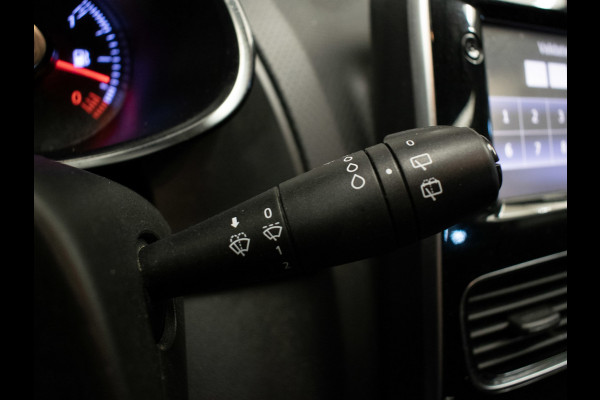 Renault Clio Estate 0.9 TCe Limited Sport (NAVI,CRUISE,BLUETOOTH,LED,ELEKTRISCH PAKKET,KEYLESS,SPORTSTOELEN,NETTE STAAT)