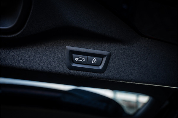 BMW X5 M Competition ** Sky Lounge ** Massage ** Trekhaak ** Laser ** Ventilatie ** 22 inch