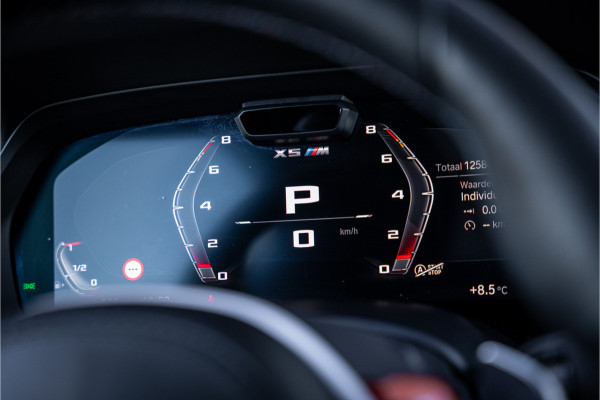 BMW X5 M Competition ** Sky Lounge ** Massage ** Trekhaak ** Laser ** Ventilatie ** 22 inch