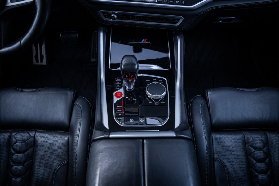 BMW X5 M Competition ** Sky Lounge ** Massage ** Trekhaak ** Laser ** Ventilatie ** 22 inch